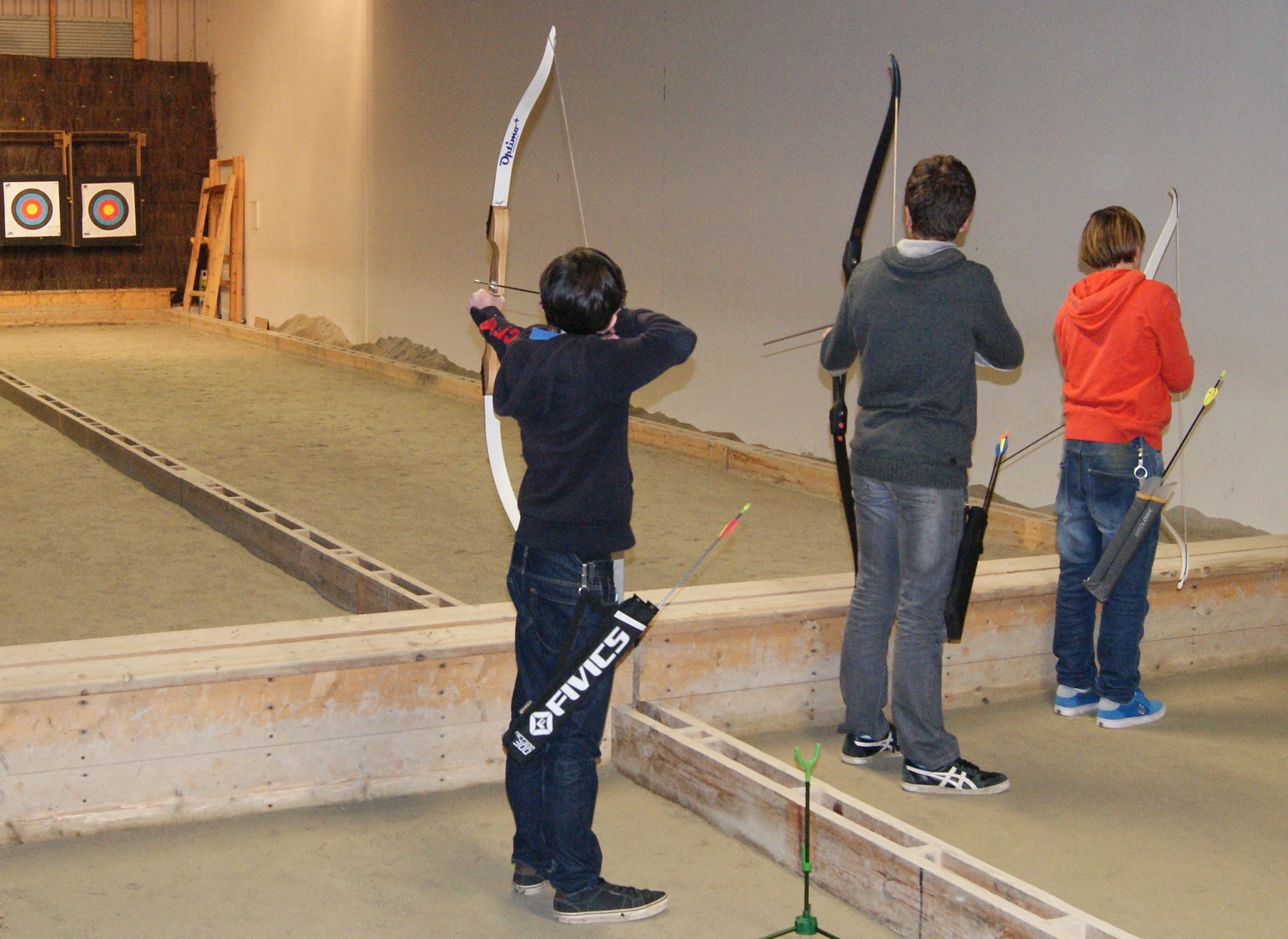 Runzkzy 15lbs Arc et flèche pour Adolescents Ensemble de tir à l'arc pour Jeunes, entraînement au tir à l'arc dans la Cour et à l'extérieur Cadeaux